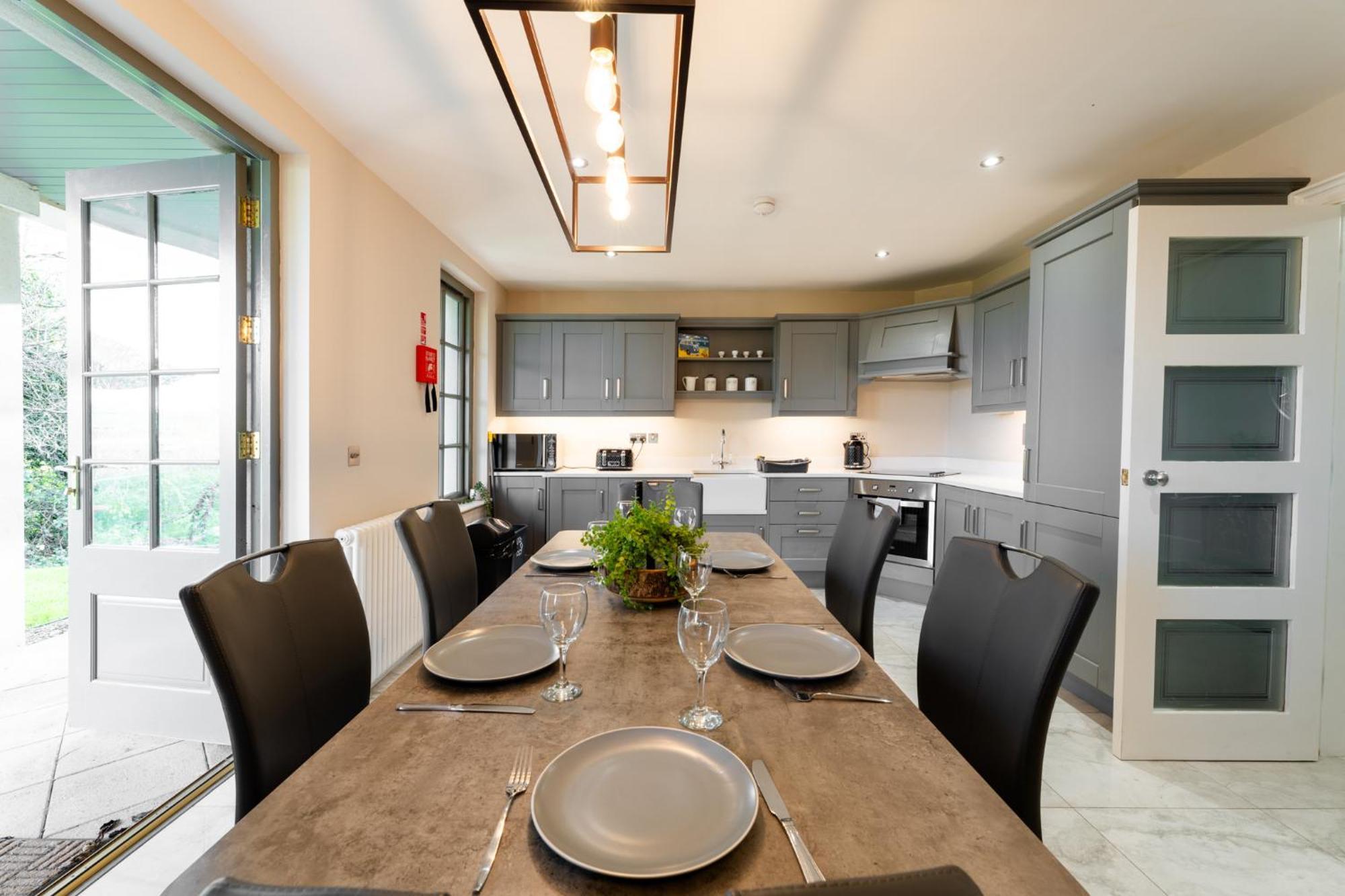 Escape Ordinary At Lough Erne Golf Village Casa de Férias *