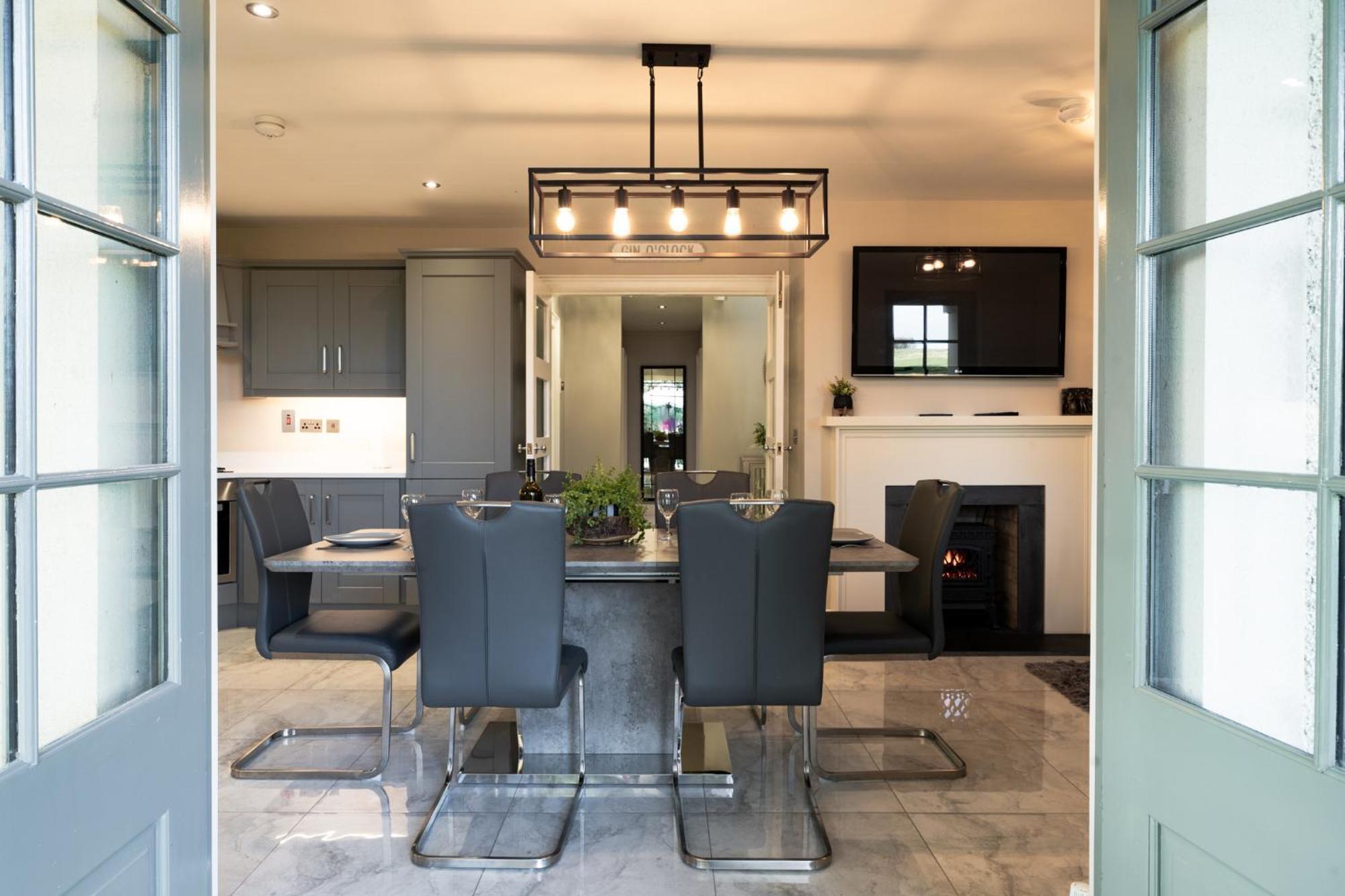Holiday home Escape Ordinary At Lough Erne Golf Village Enniskillen
